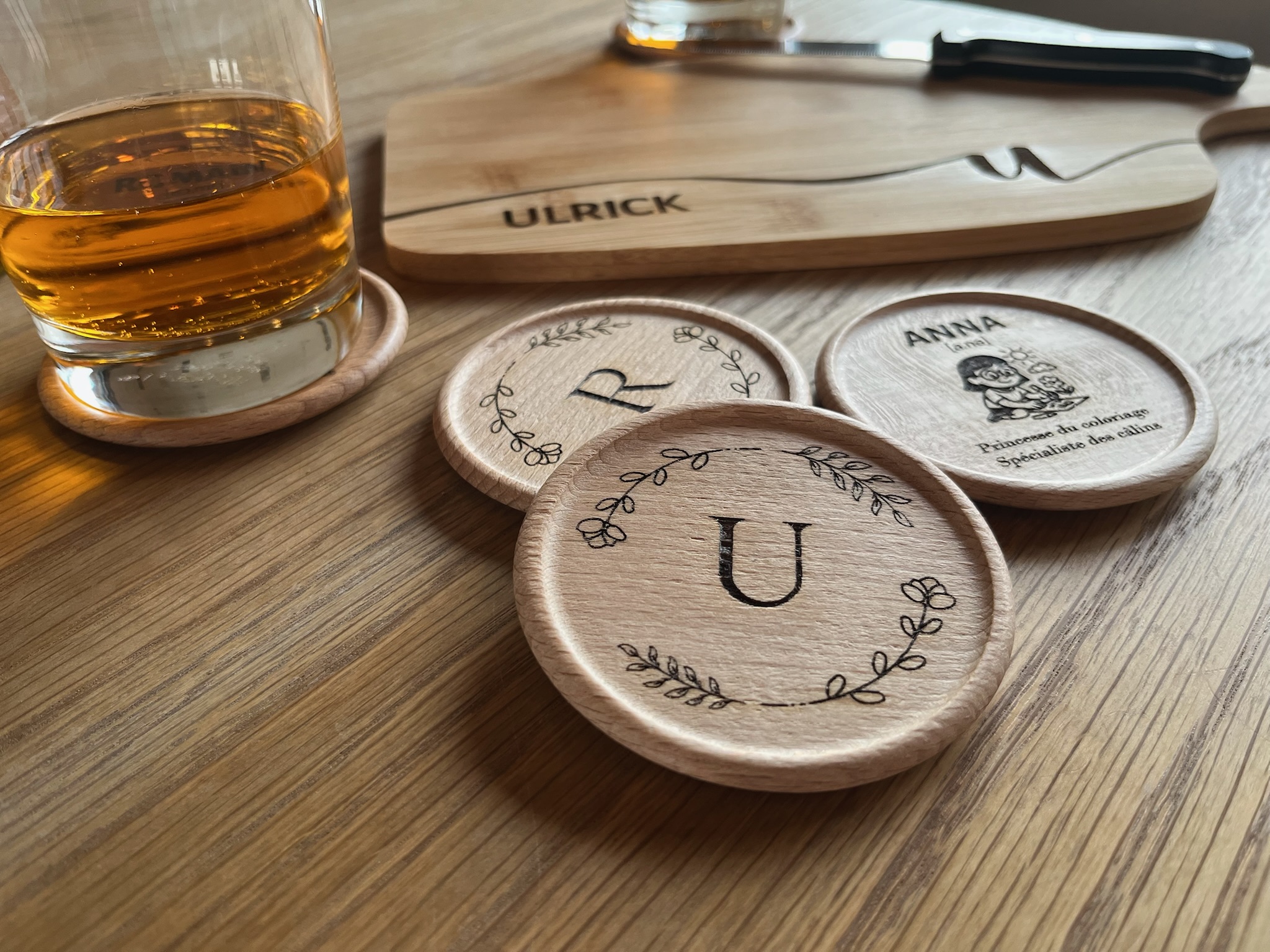 Sous-verres en bois gravés pour mariage